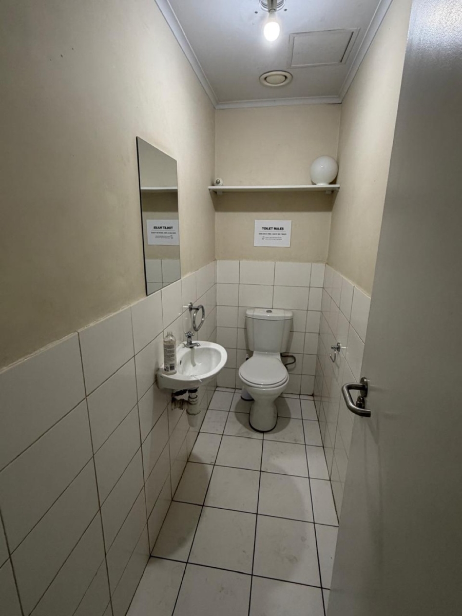 To Let Commercial Property for Rent in Maitland Western Cape